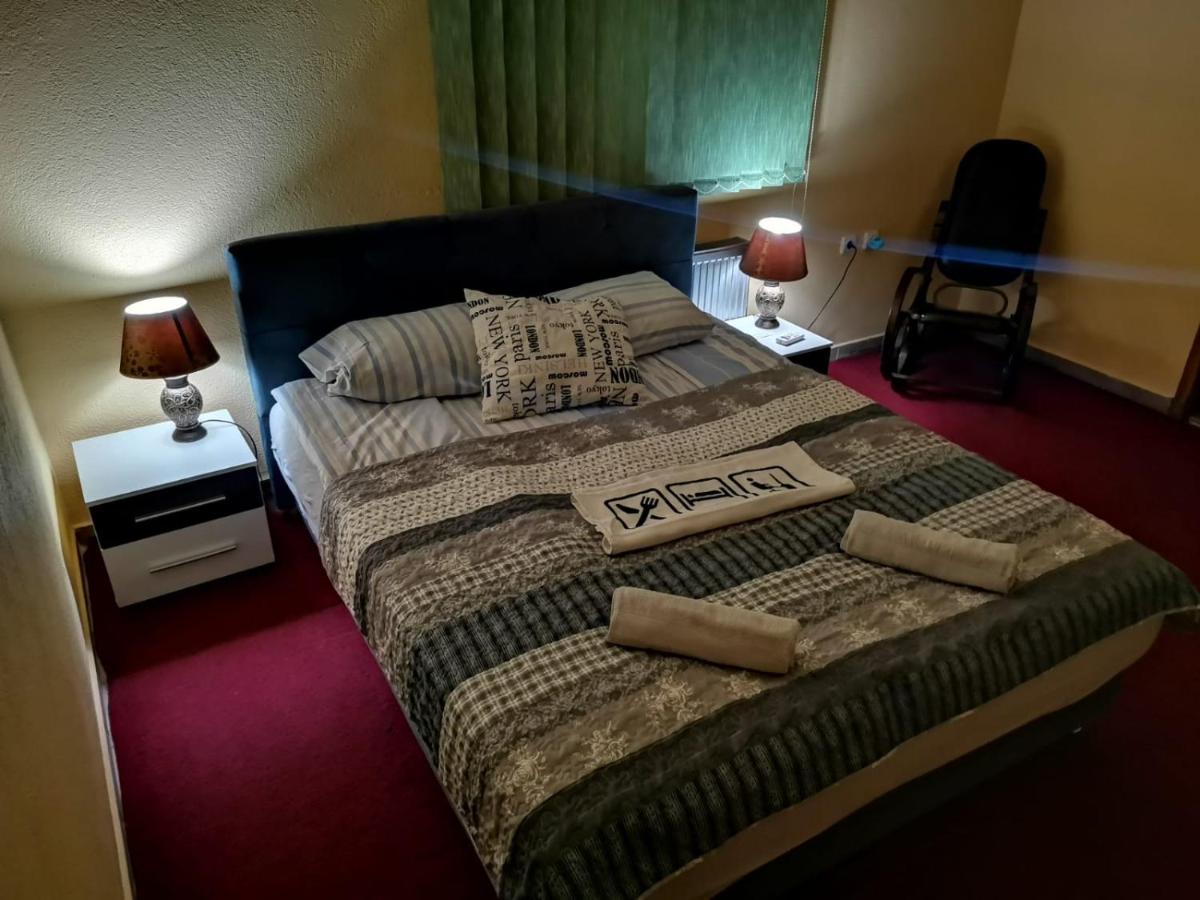 בוסנסקה גרדישקה Apartman Nik-Rom מראה חיצוני תמונה