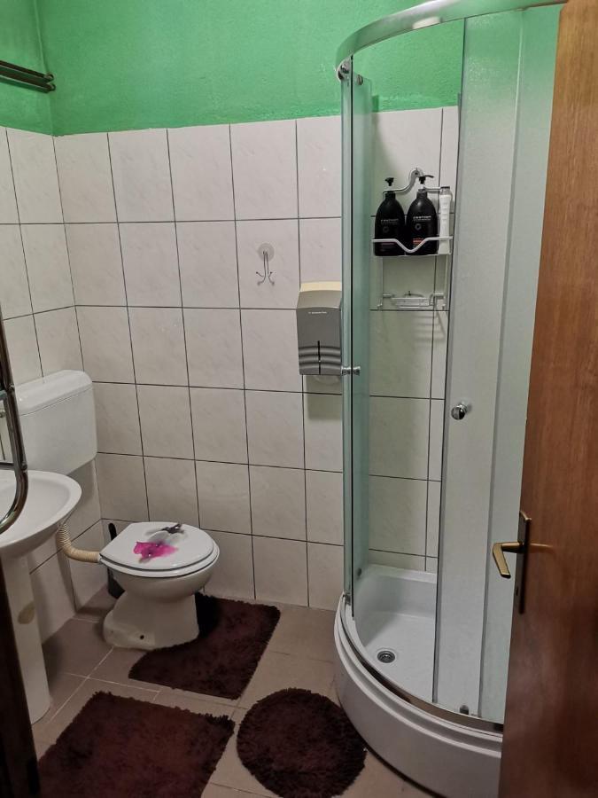 בוסנסקה גרדישקה Apartman Nik-Rom מראה חיצוני תמונה